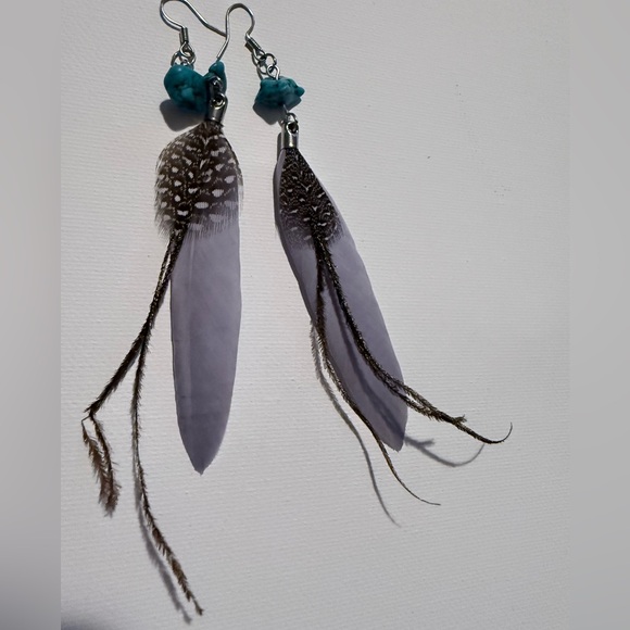 Jewelry - Vintage black, white and grey feather earrings with turquoise stones